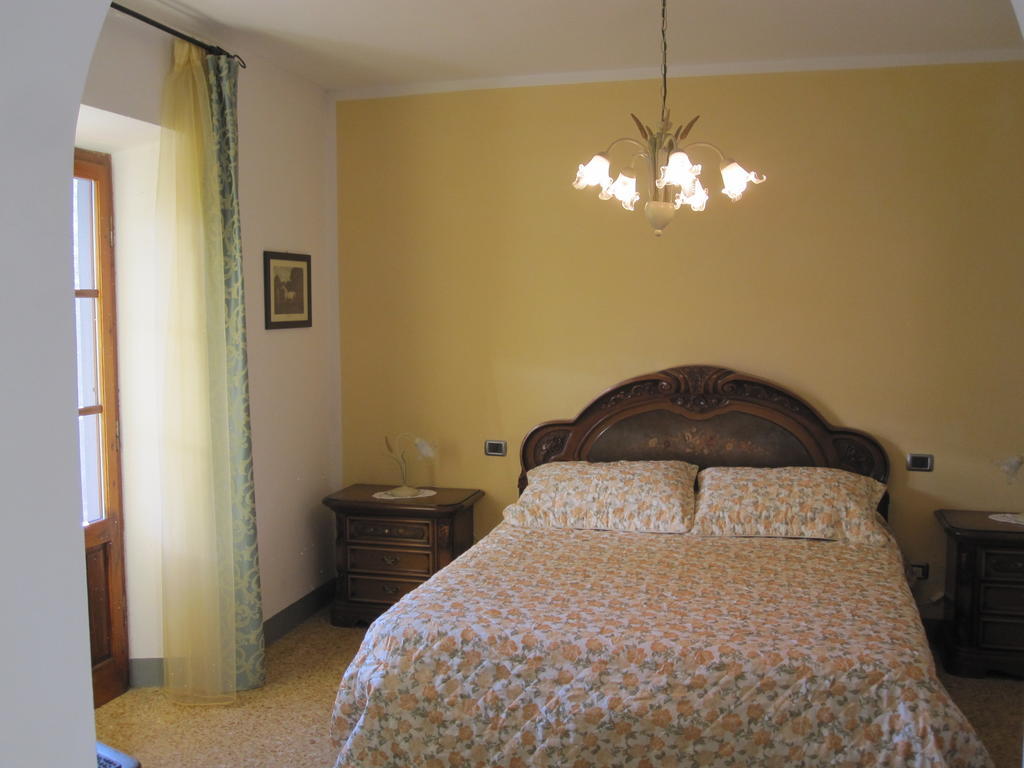 Villa Agriturismo I Chiosi à Comano  Chambre photo